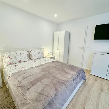 Happiness Apartment